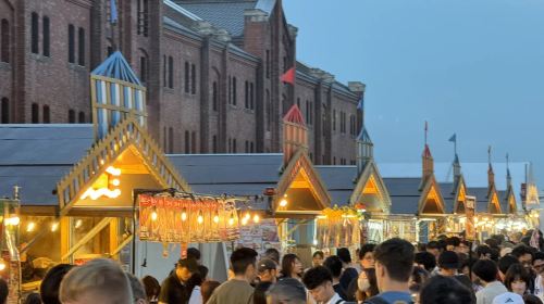 Kamakura Youth Memories + Enoshima + Yokohama Red Brick Warehouse Night View 1-day Tour with Enoshima Electric Railway Experience Day Tours