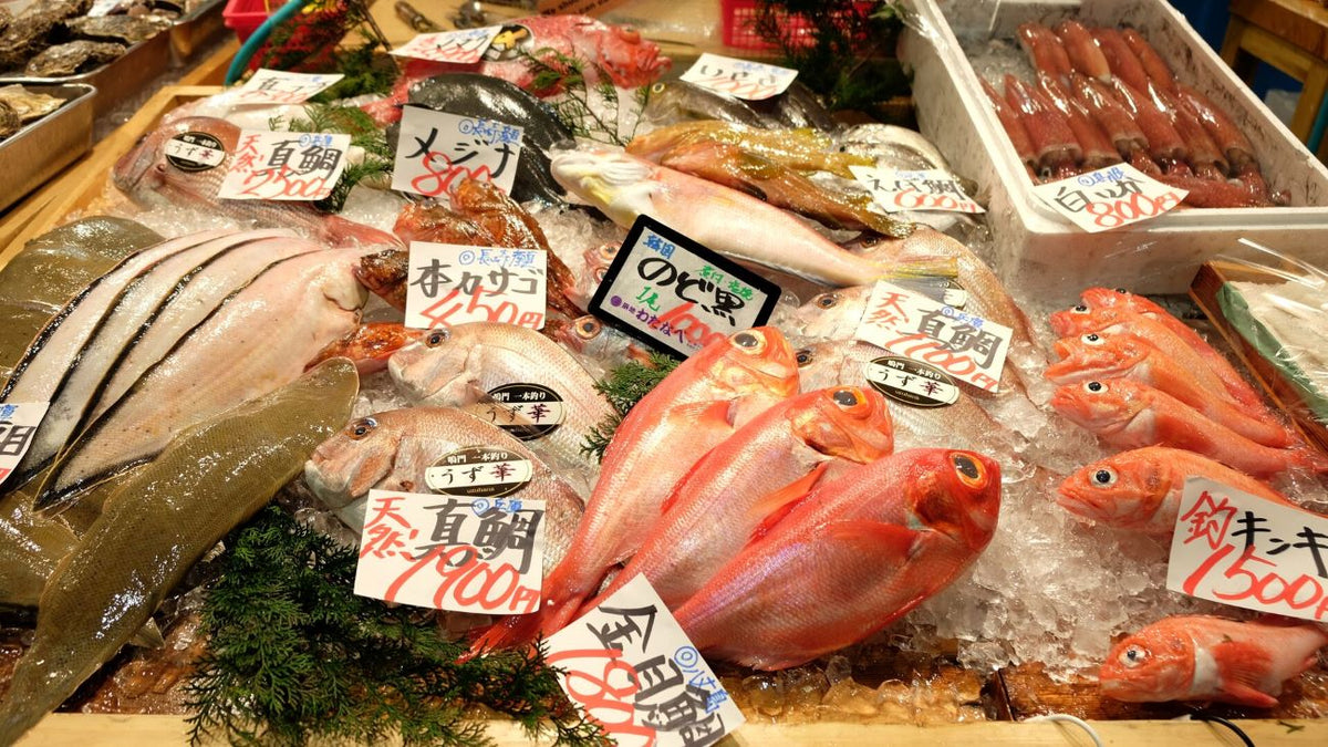 Tsukiji Market Food Tour in Tokyo: Sushi, Street Snacks and Wagashi (English Guide)