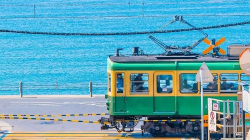 Kamakura Youth Memories + Enoshima + Yokohama Red Brick Warehouse Night View 1-day Tour with Enoshima Electric Railway Experience Day Tours